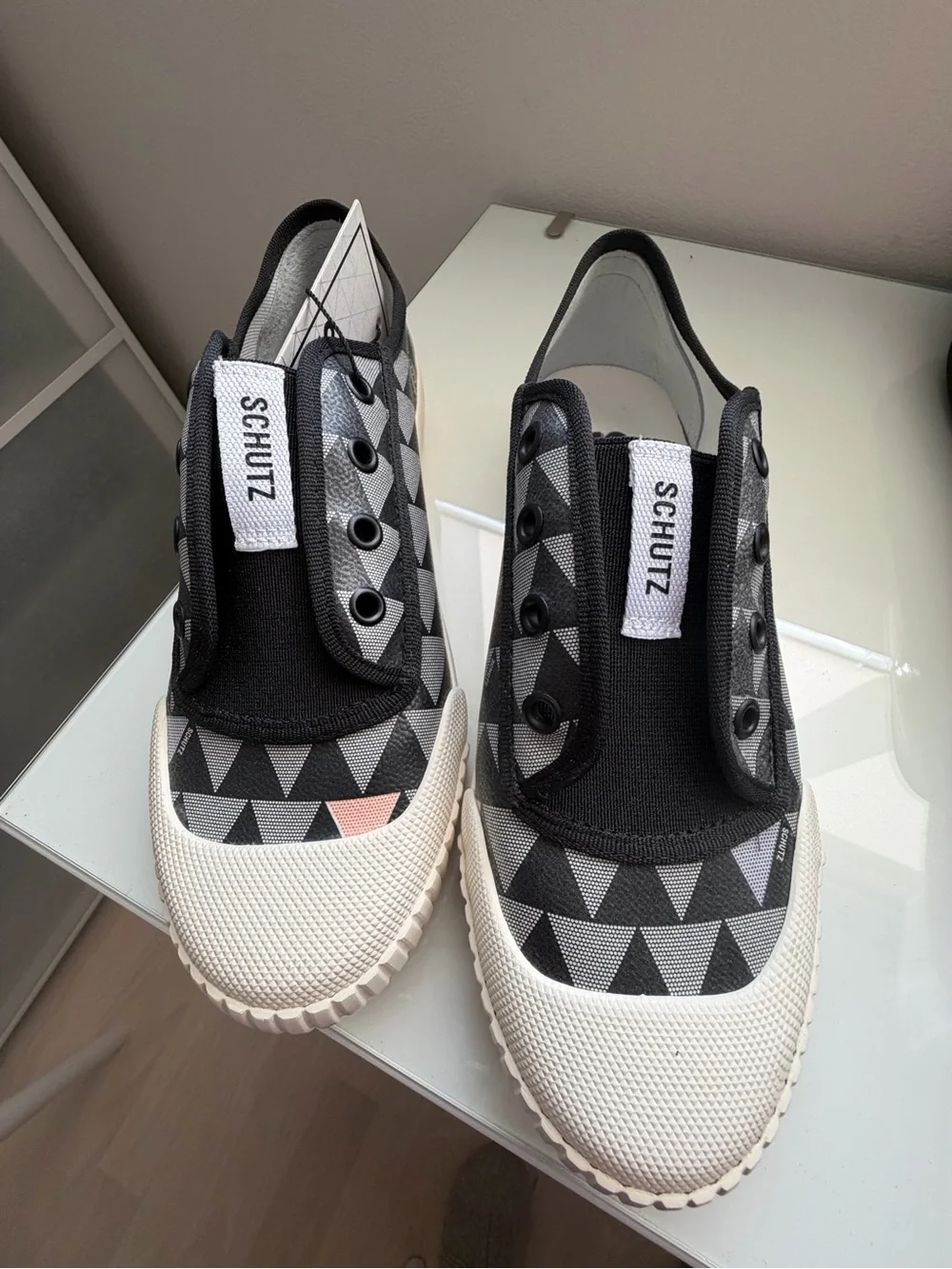 SCHUTZ Black & Gray Geometric Slip-On Sneakers